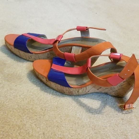 Fun cork wedges - Picture 3 of 6